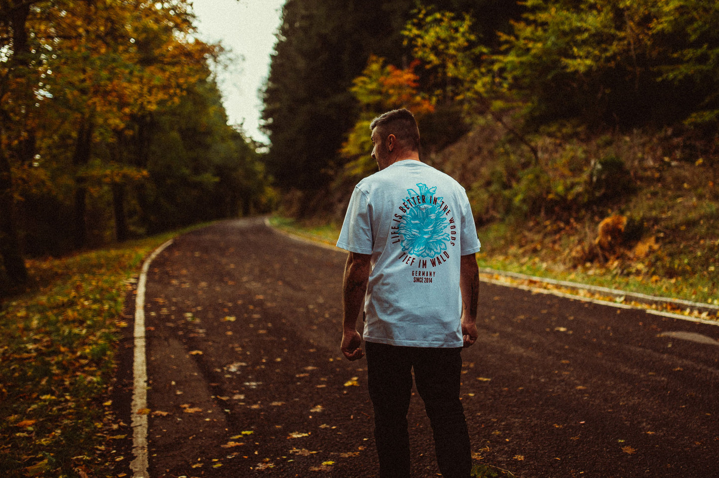 T-Shirt Life is better in the Woods
