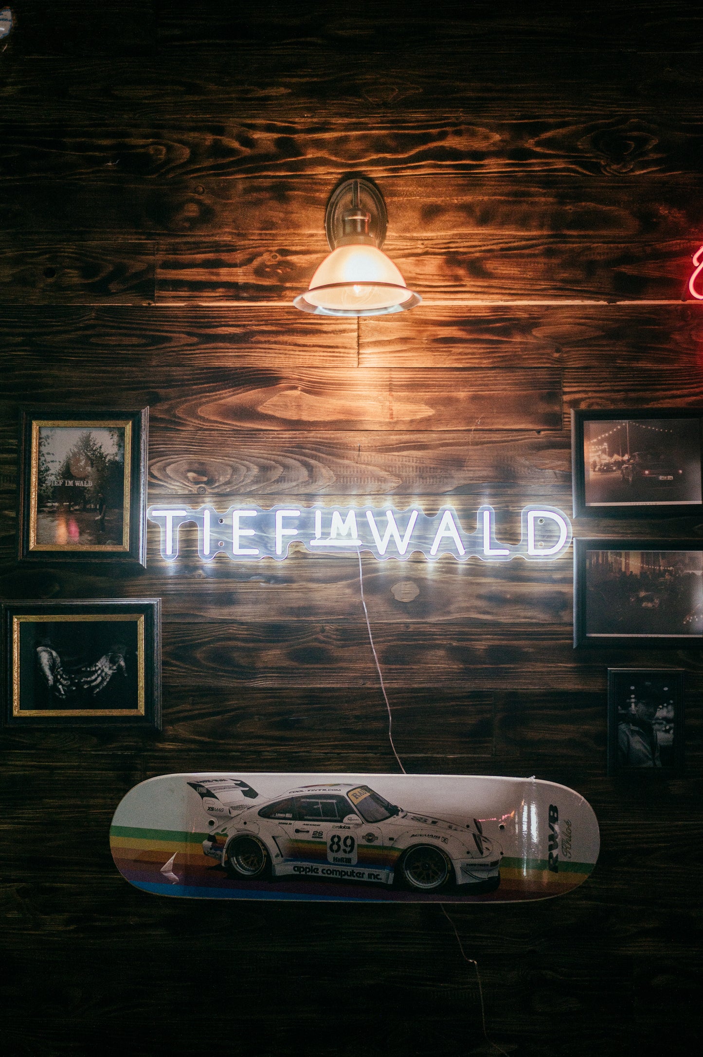 Tief im Wald | LED NEON SIGN
