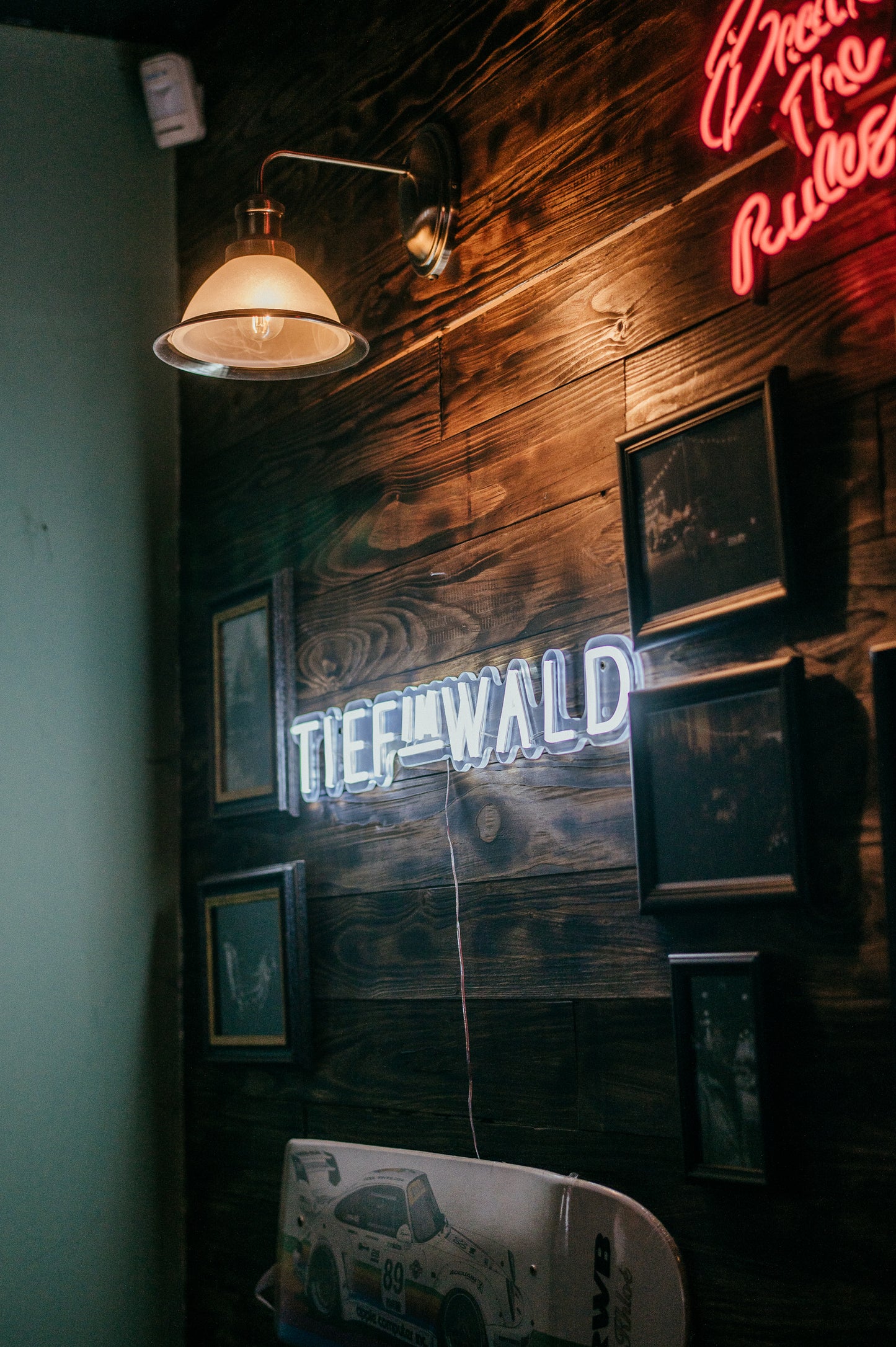 Tief im Wald | LED NEON SIGN