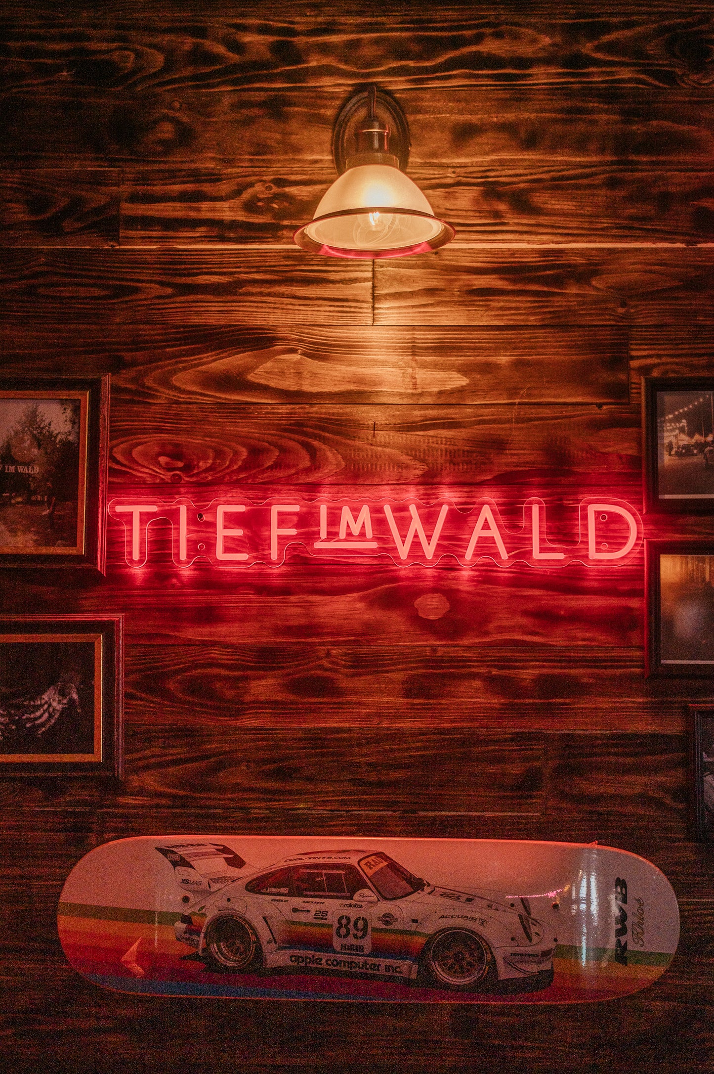 Tief im Wald | LED NEON SIGN